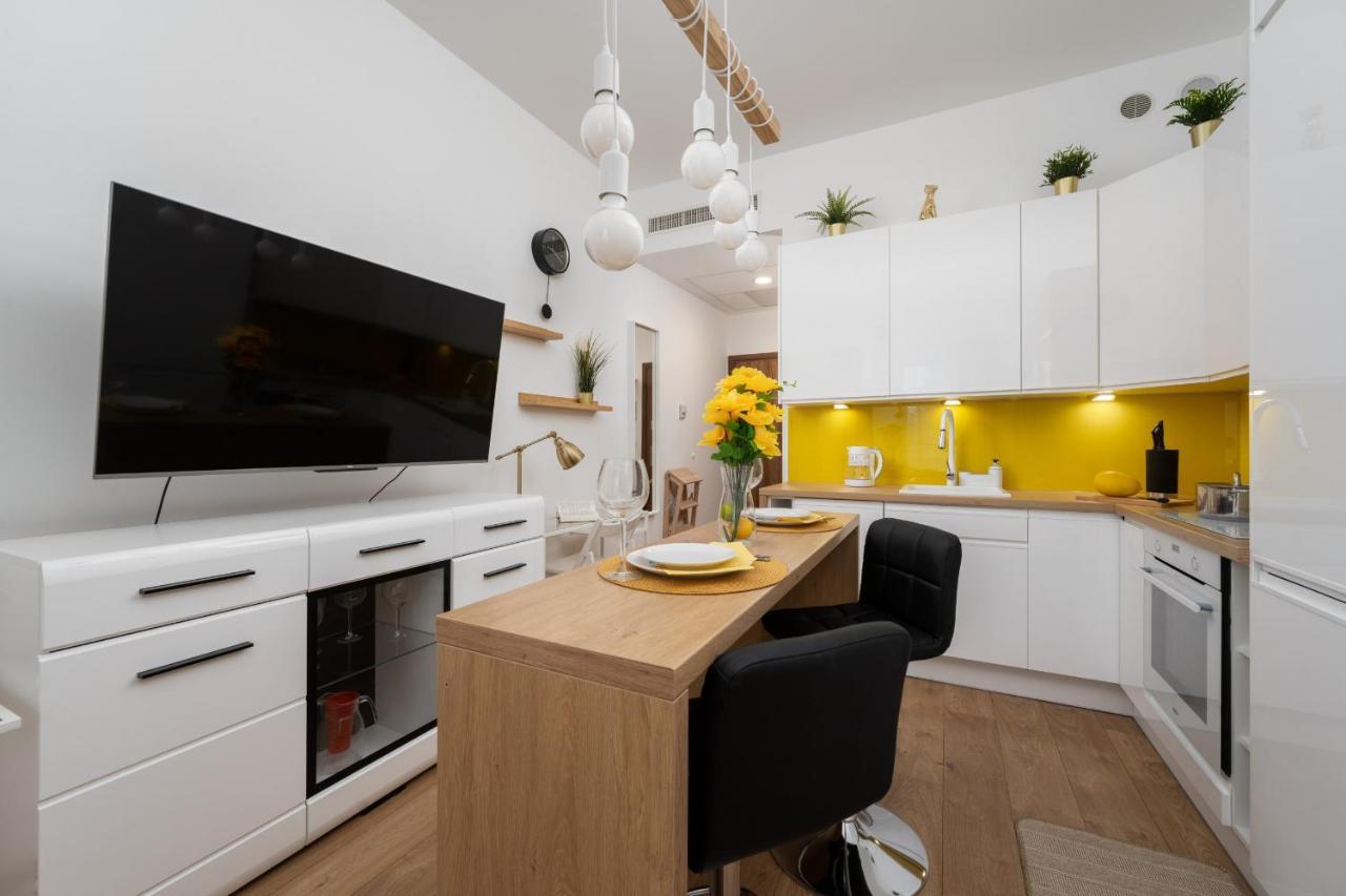 Marina Na Grobli By Renters Wroclaw